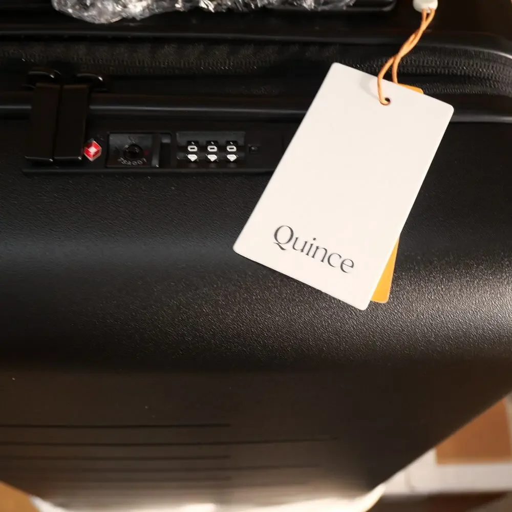 NEW Quince Expandable Small Carry On Suitcase BLACK TSA Lock Spinner Wheels - Picture 7 of 10